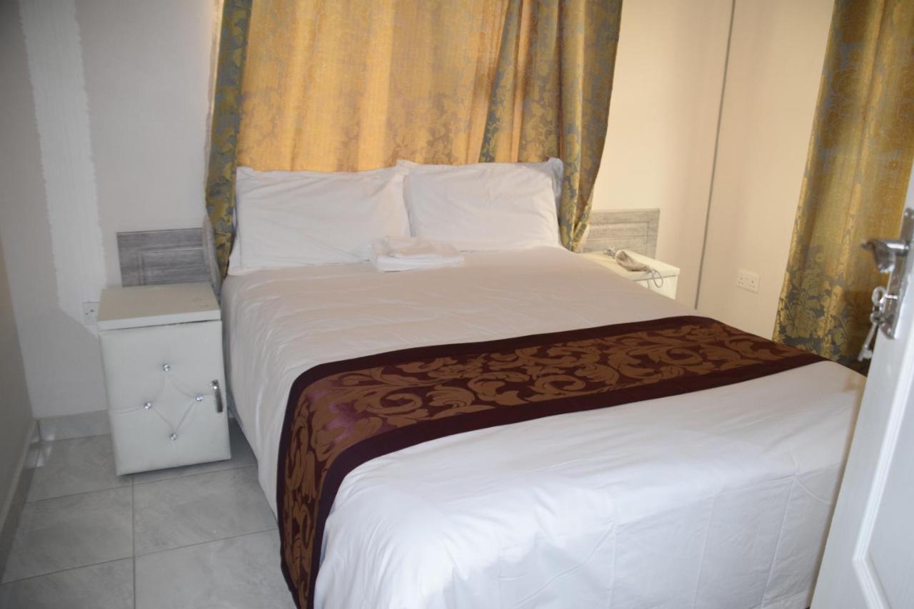 Sekaka Fully Furnished Apartments Gaborone Dış mekan fotoğraf